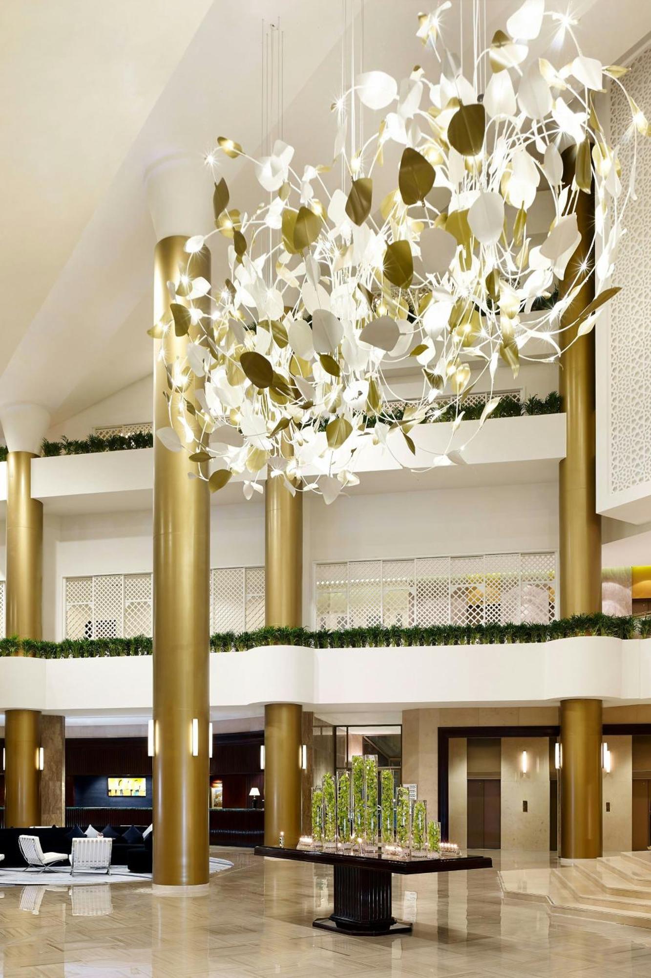 Le Meridien Al Khobar Exteriör bild The interior of the hotel