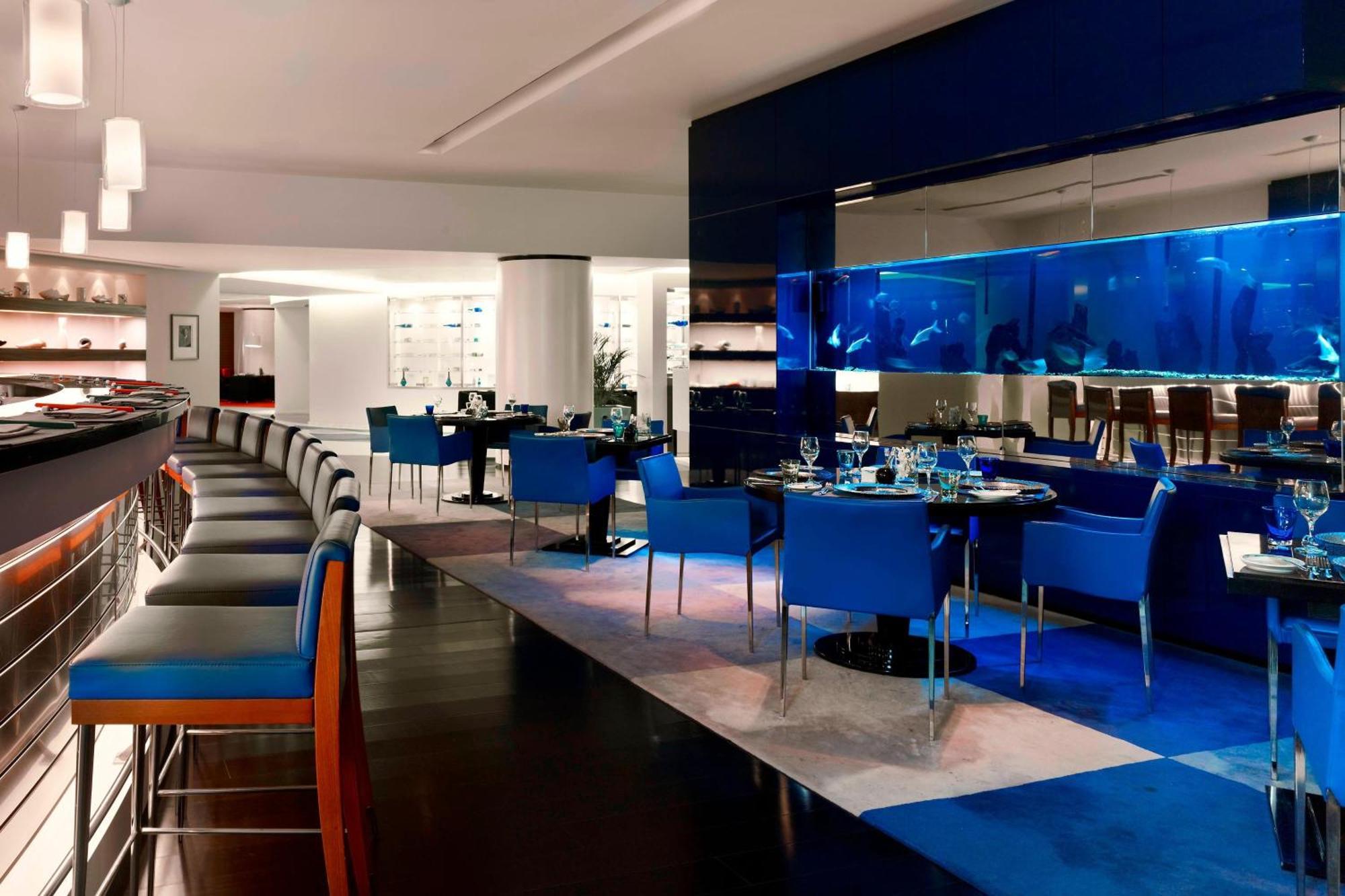 Le Meridien Al Khobar Exteriör bild The Blue Water Lounge at London Heathrow Airport